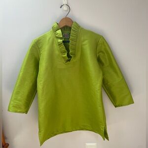 Haley and the Hound Ruffled Green Long Sleeve Top Size S